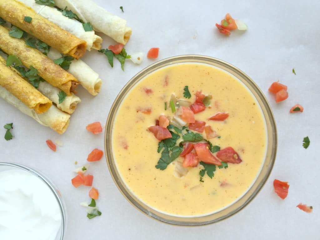  skinny Queso dip