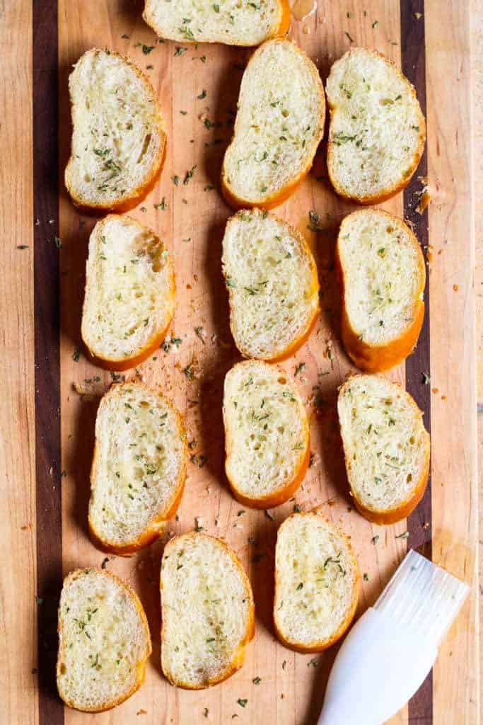 roasted red pepper crostini