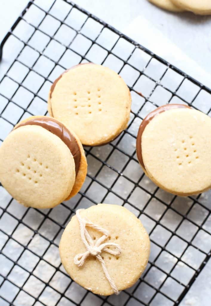 vanilla shortbread cookie